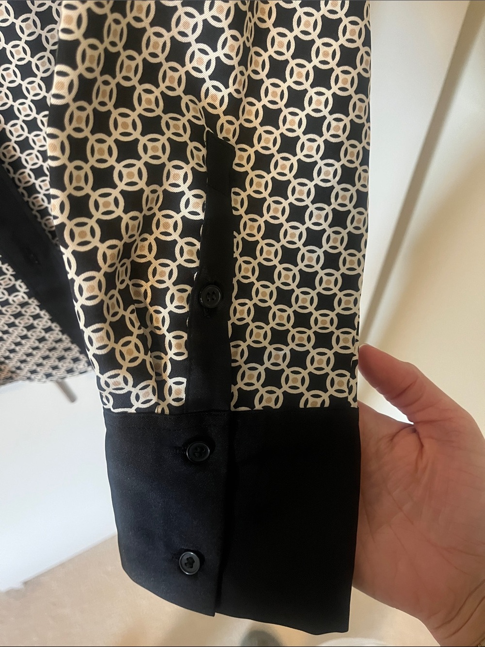h&m satin button down - Picture 4 of 4